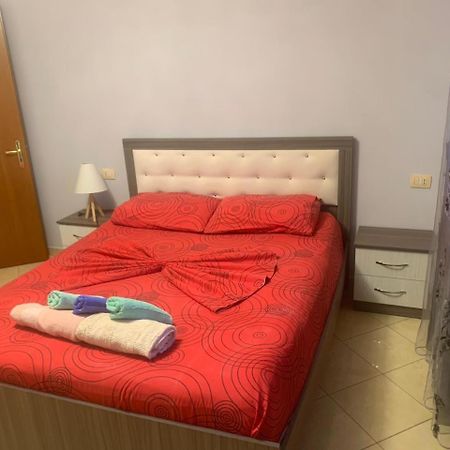 Guest House Fier Bagian luar foto
