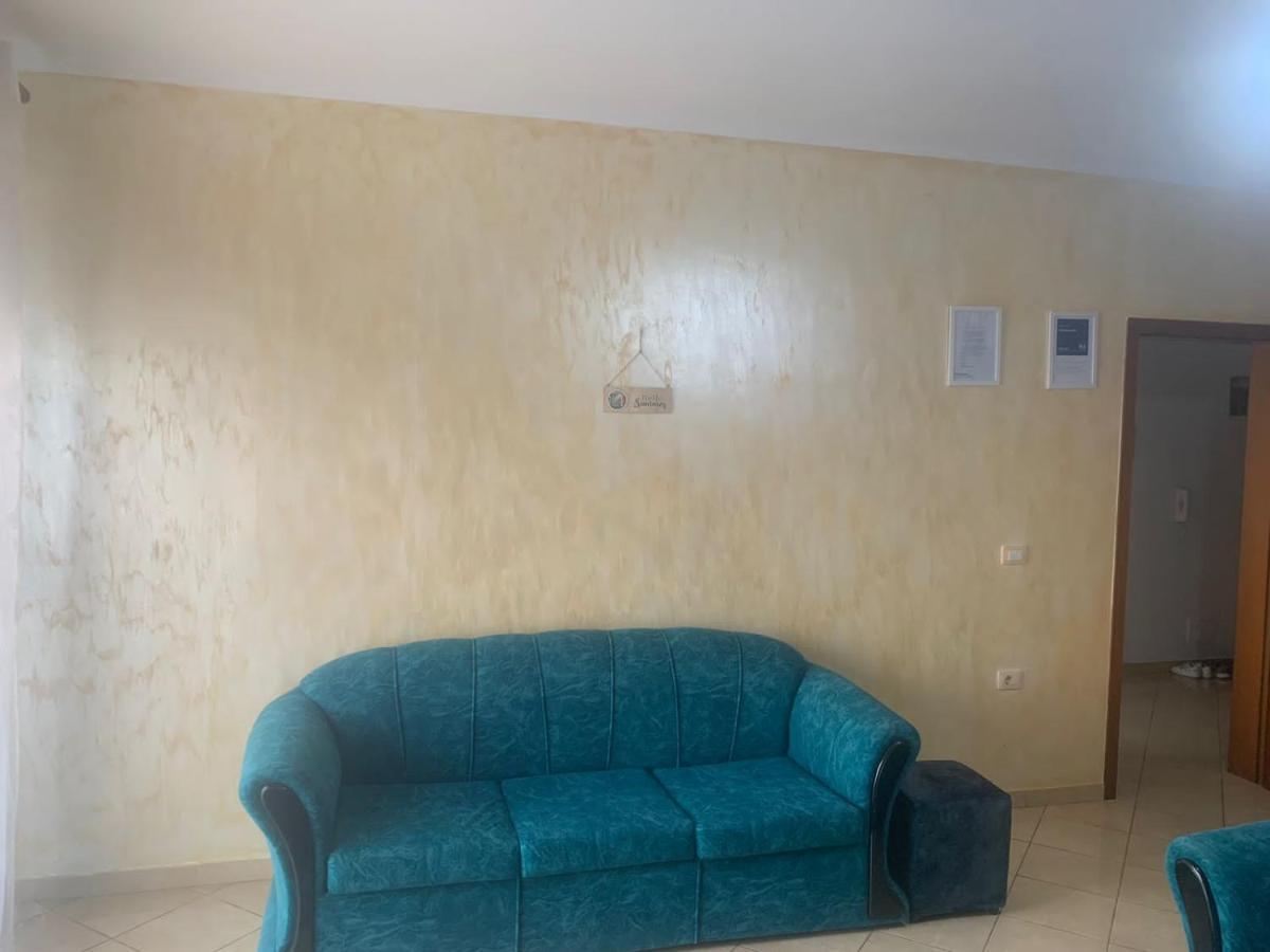 Guest House Fier Bagian luar foto