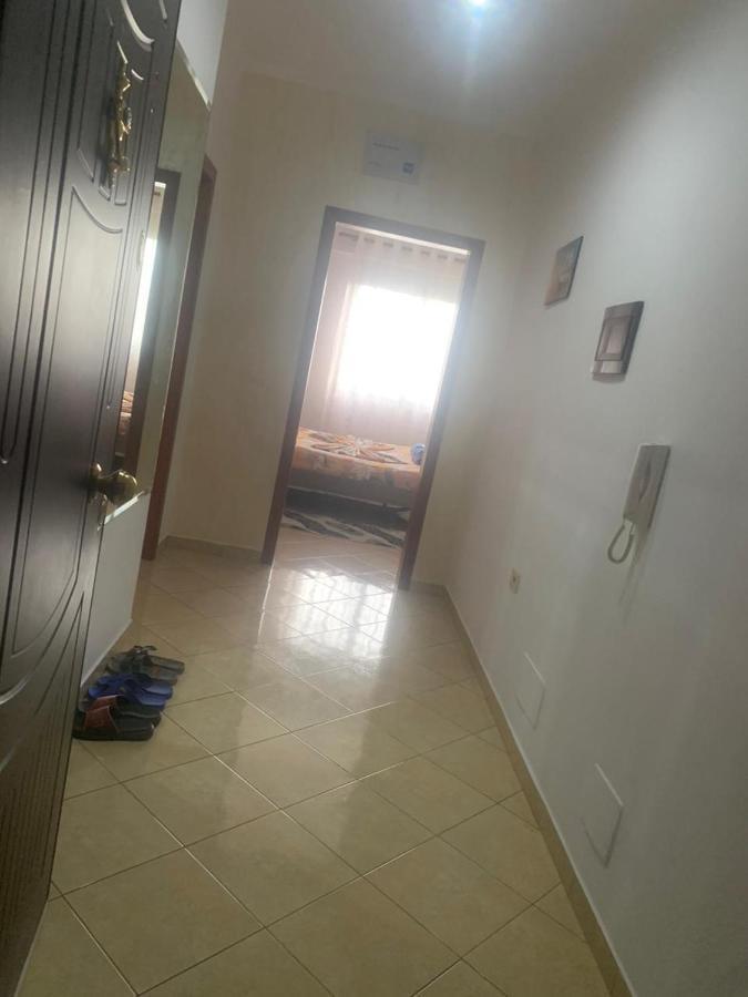 Guest House Fier Bagian luar foto