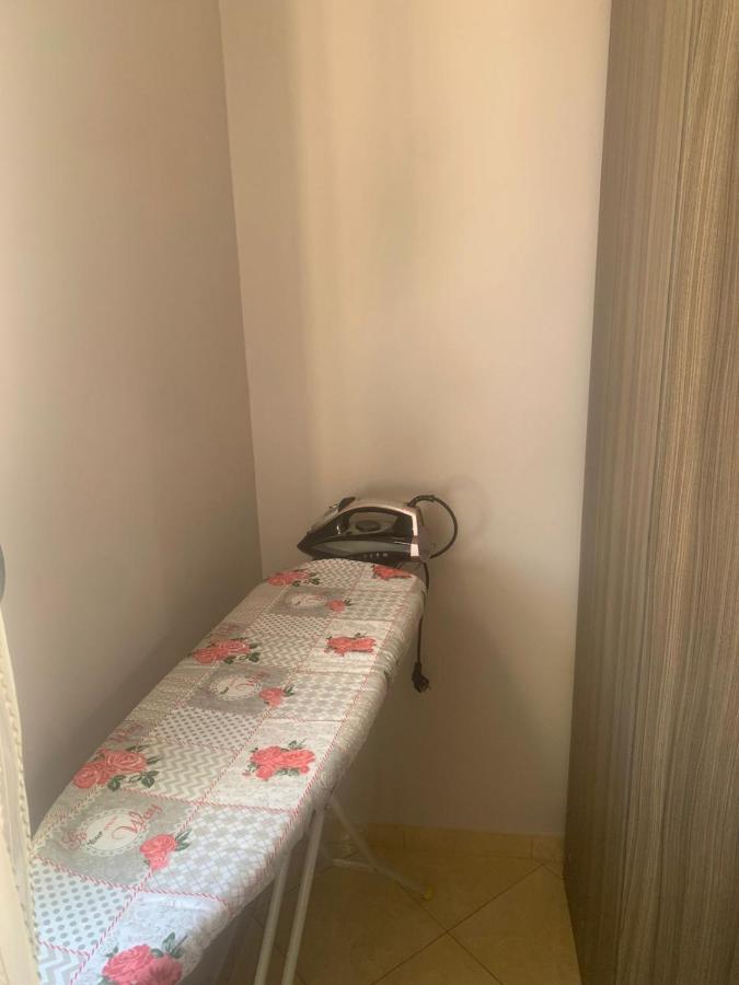 Guest House Fier Bagian luar foto