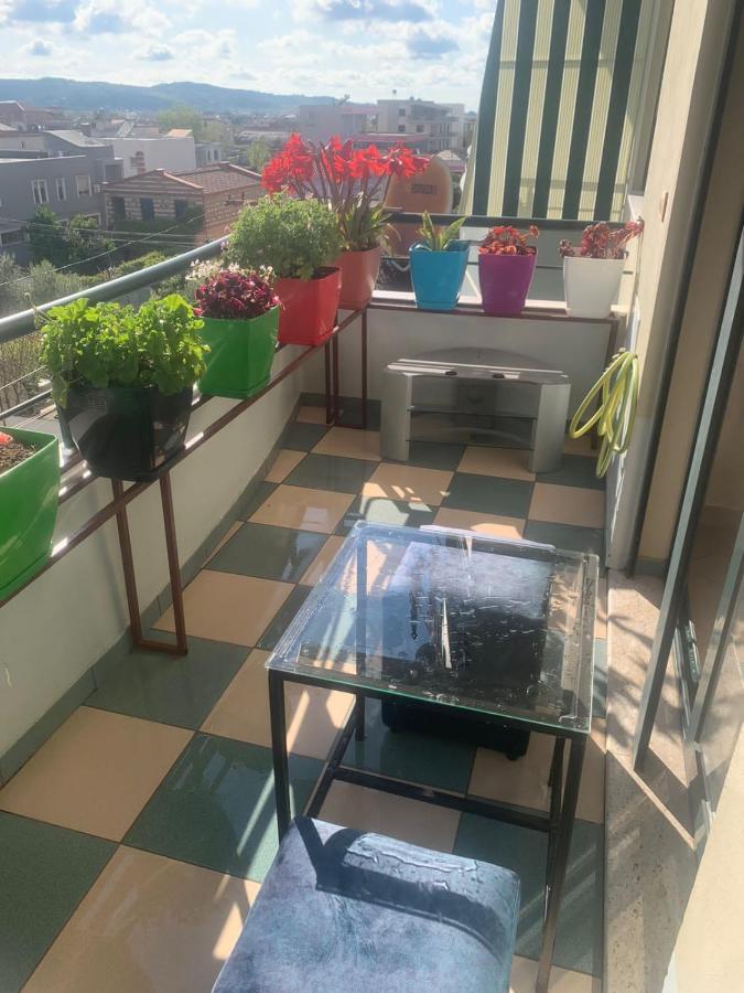Guest House Fier Bagian luar foto